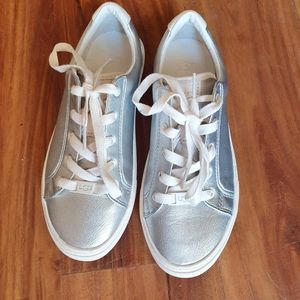 UGG Zillo leather low top sneakers